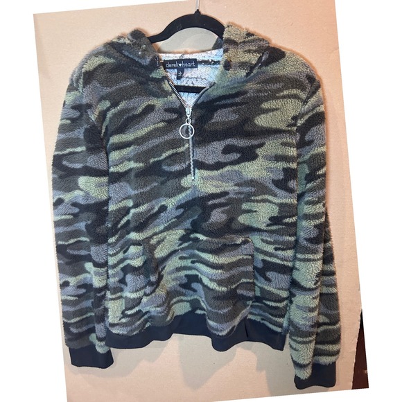 Derek Heart Tops - Derek Heart Camo Sherpa Hoodie Womens Large Green Grey Excellent Quarter‎ Zip